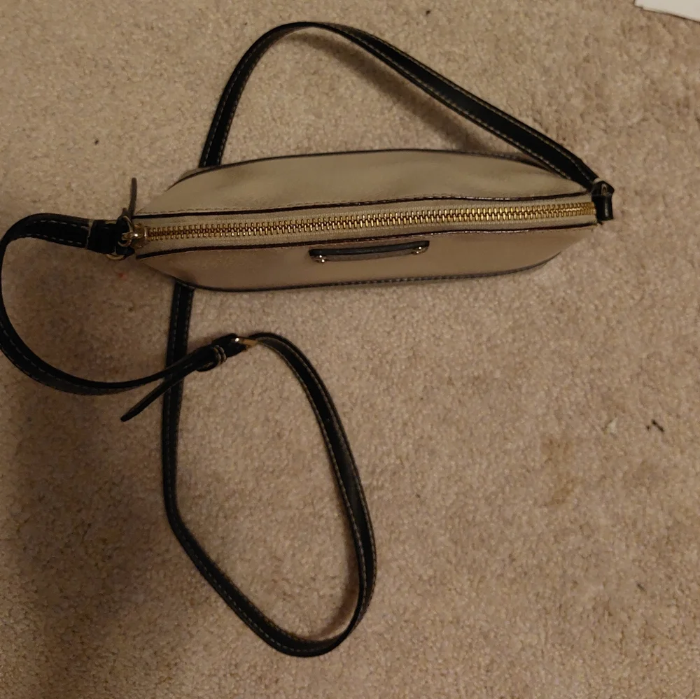 Kate Spade Bay Street Hanna Crossbody Bag Pebble and Black